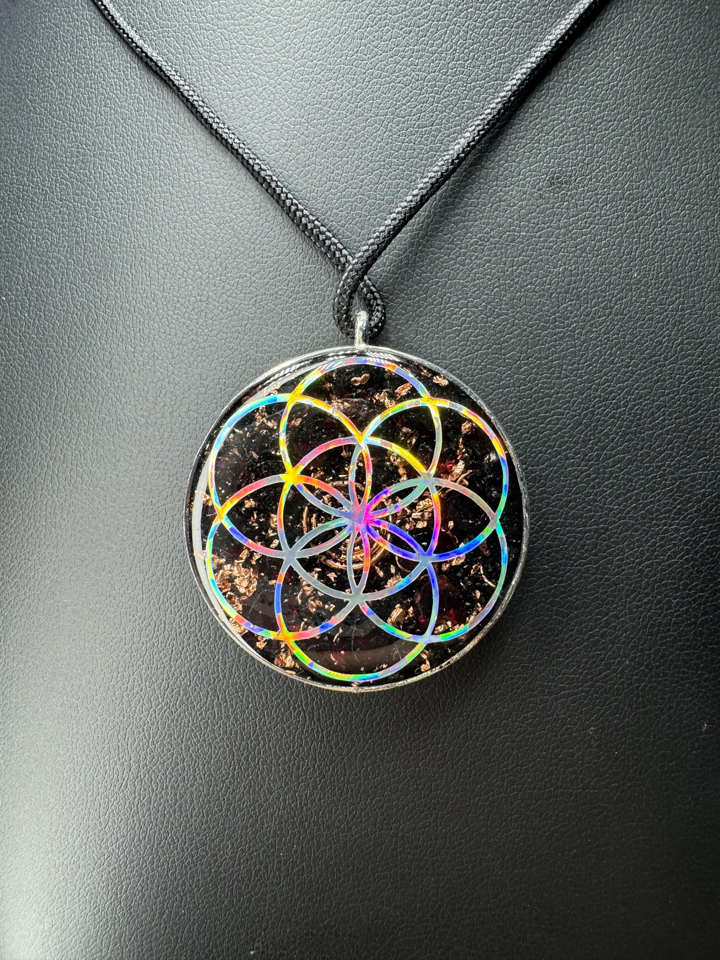 Metatron’s Cube w/ Garnet