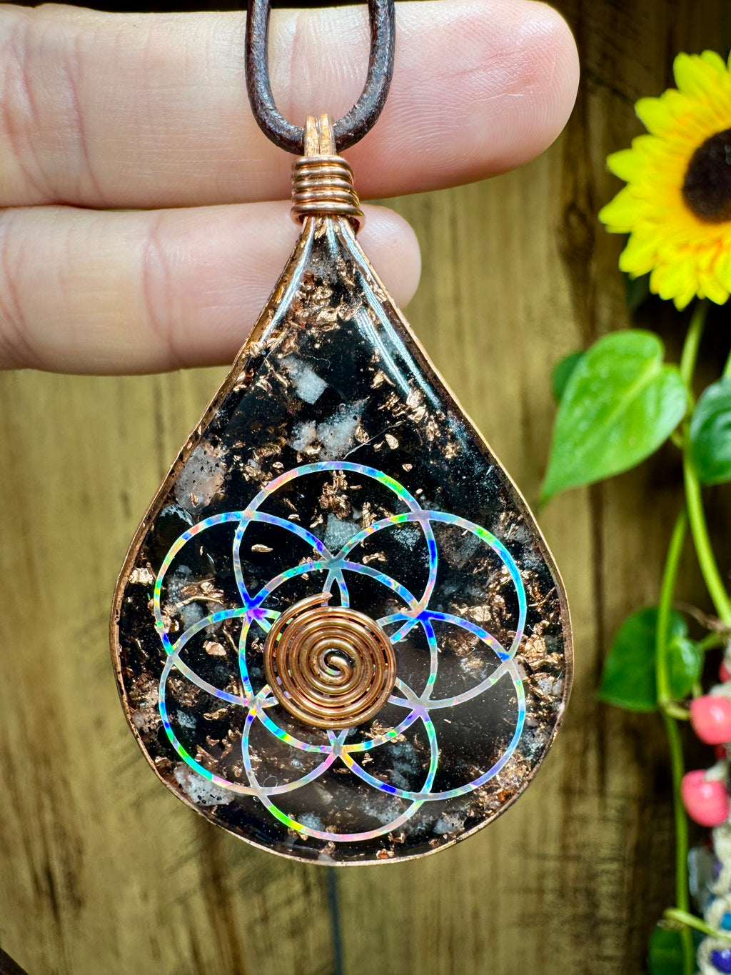 “Magnetic” (Glow)