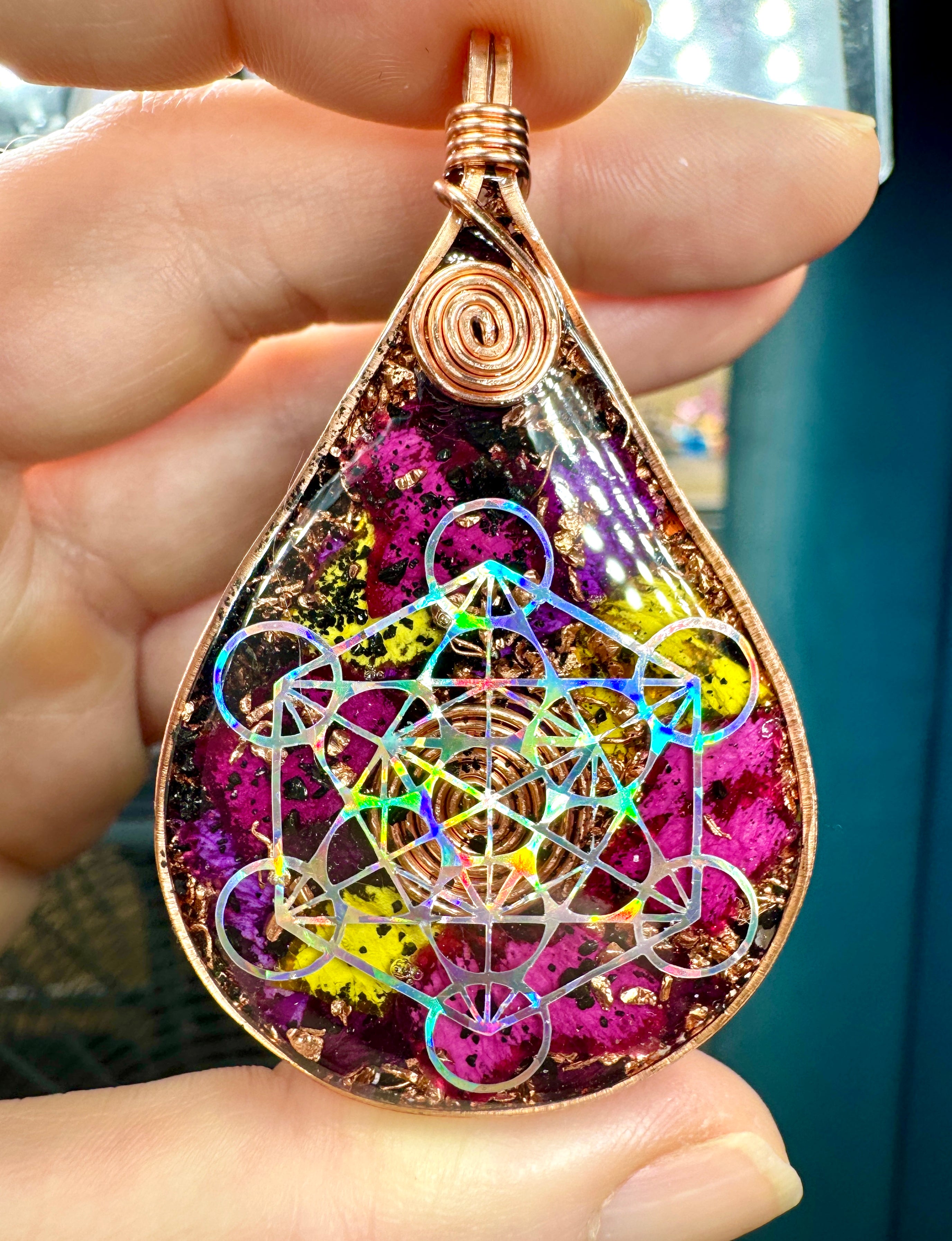 Metatrons Cube-Rose Petals