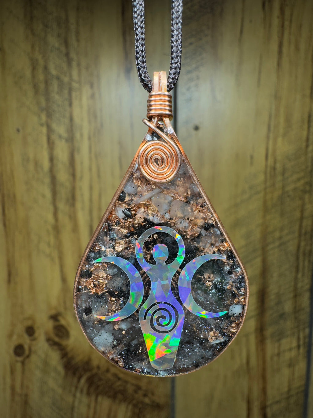 Goddes with Rose Quartz+Selenite