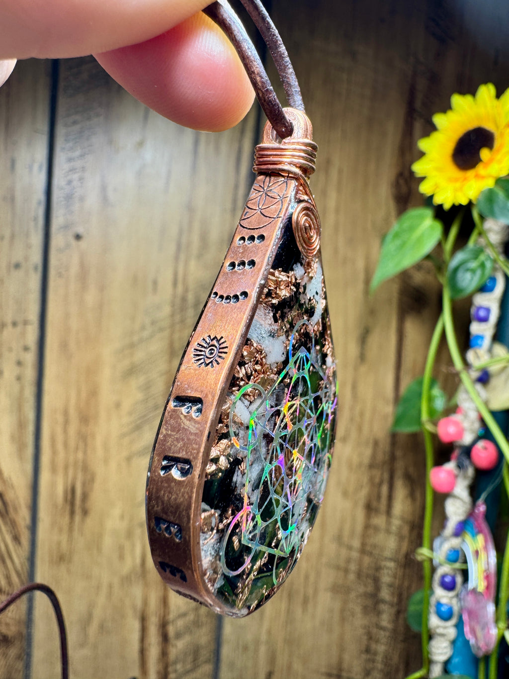 “Free Your Mind” (Glow)