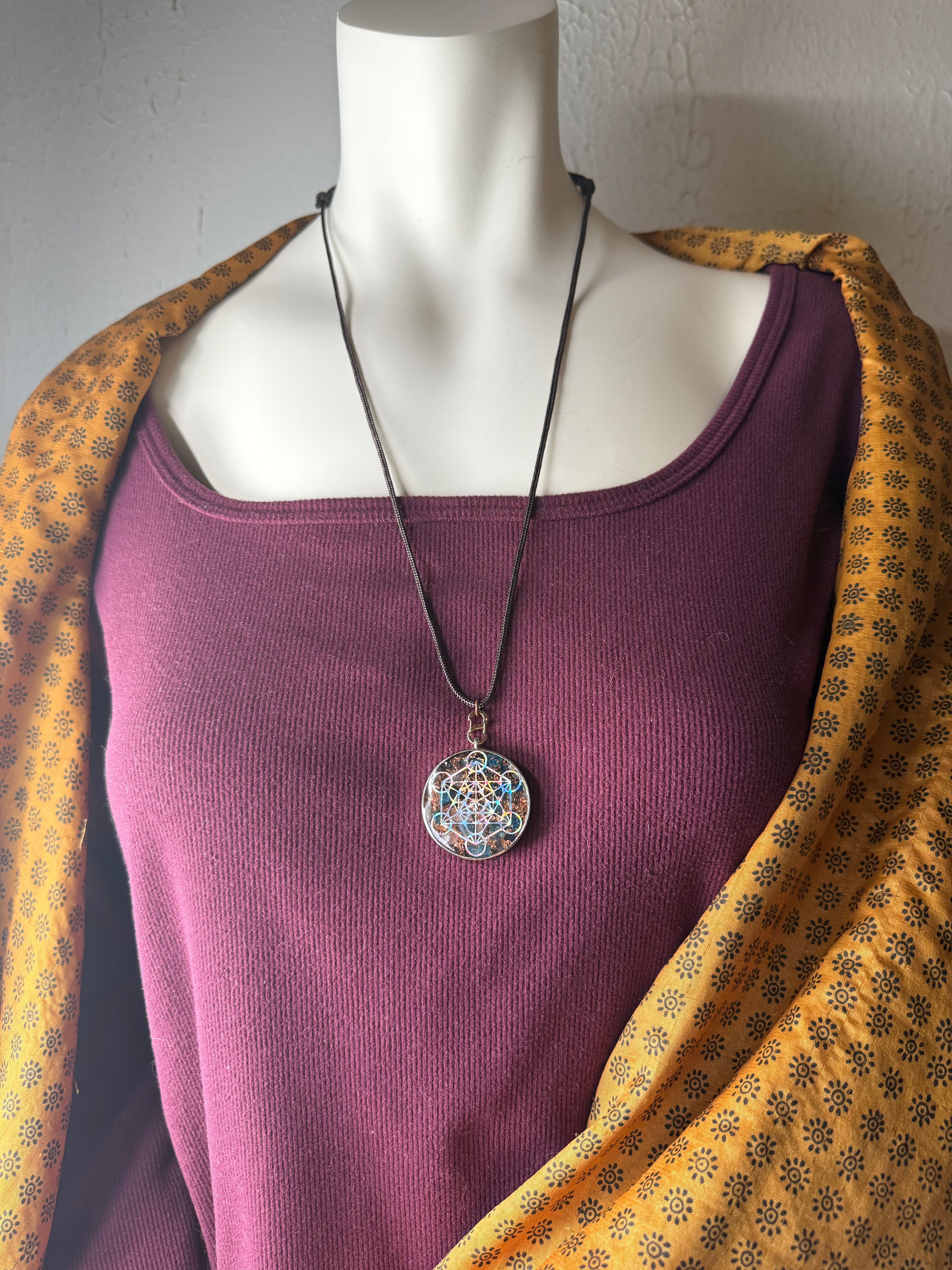 Metatrons Cube Orgonite w/ Blue Apatie