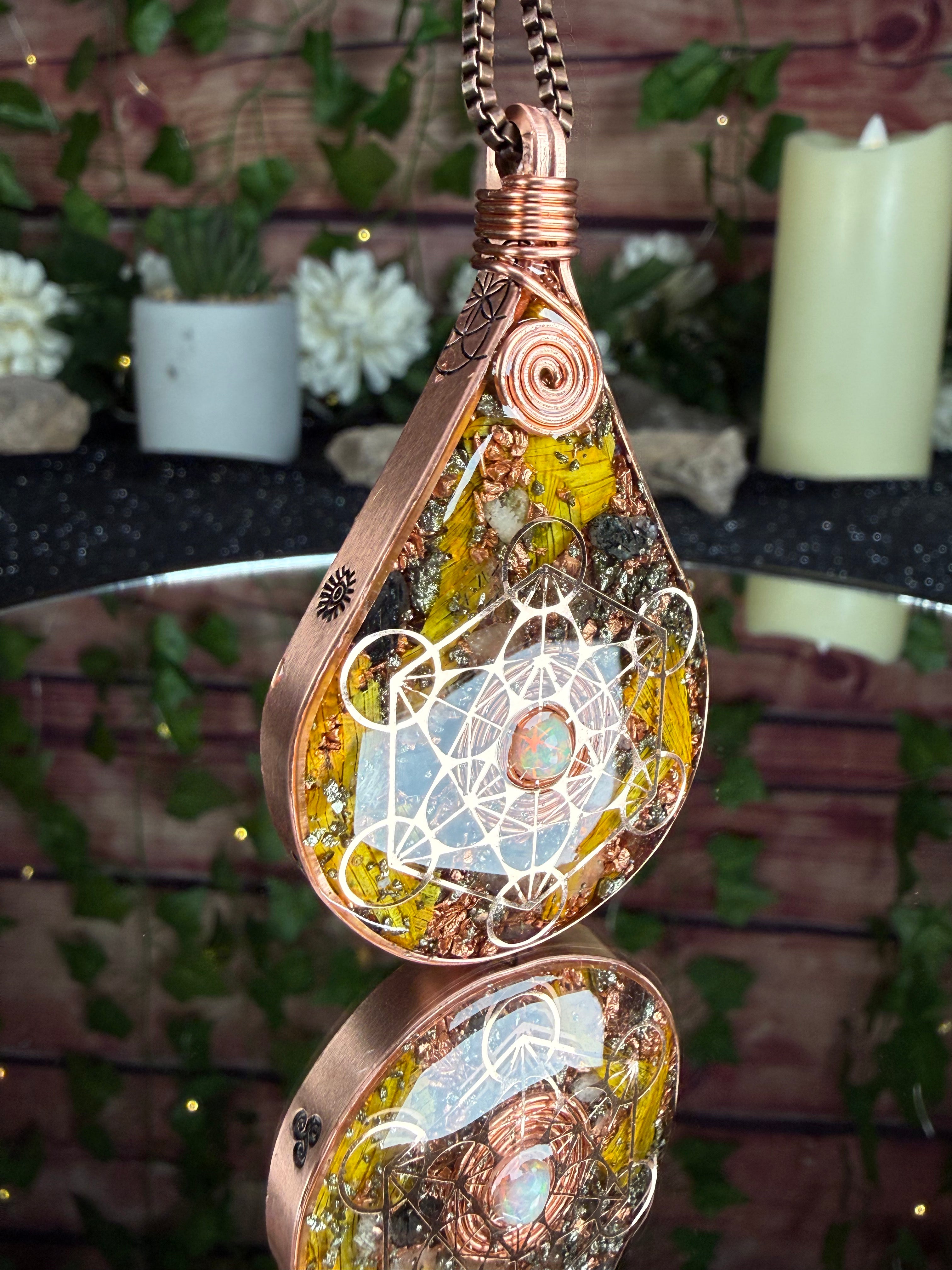 🌻Sunflower Petal Orgonite w/ Pyrite & Citrine