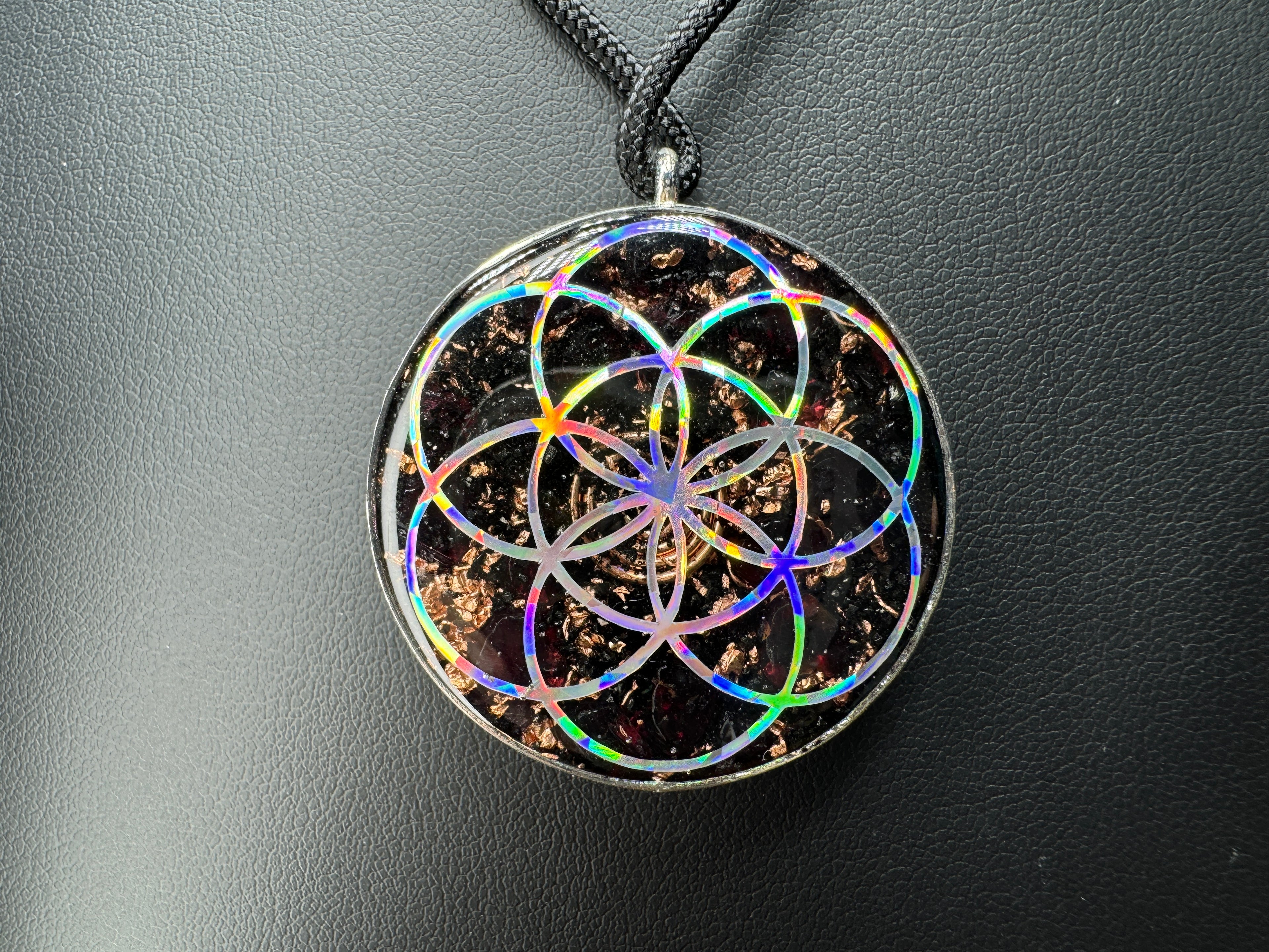 Metatron’s Cube w/ Garnet