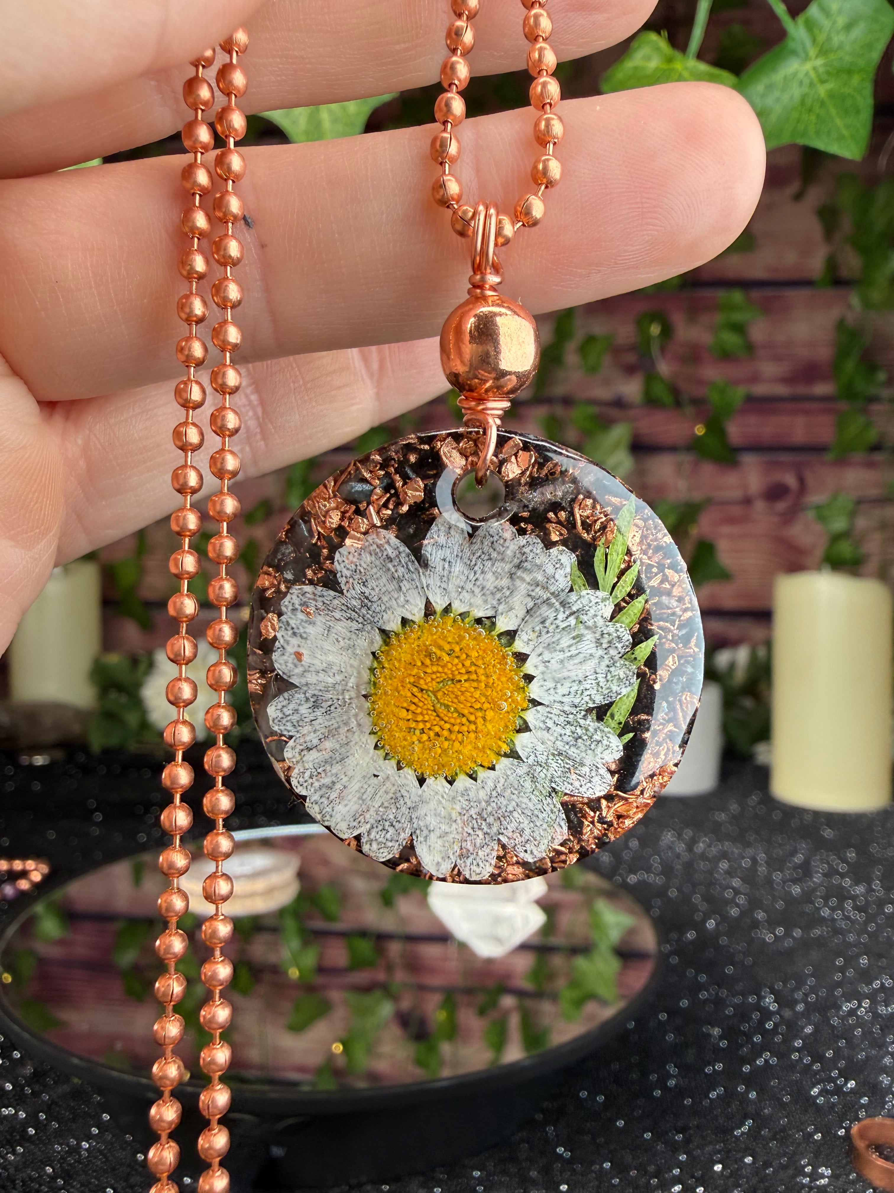 Flower Orgonite~Grounding Blend~White Daisy~Flower Power