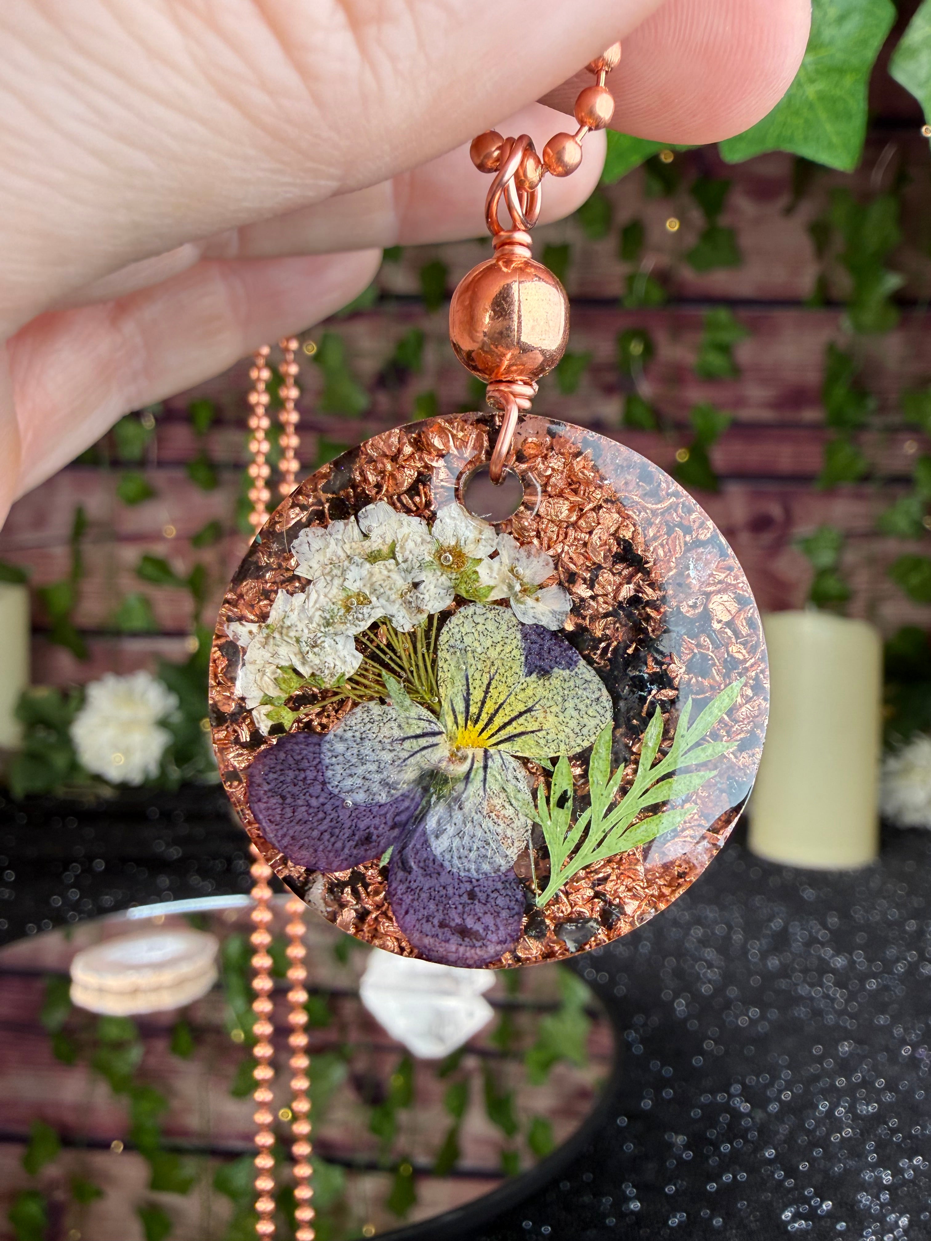 Flower Orgonite~Grounding Blend~Purple & White~Flower Power