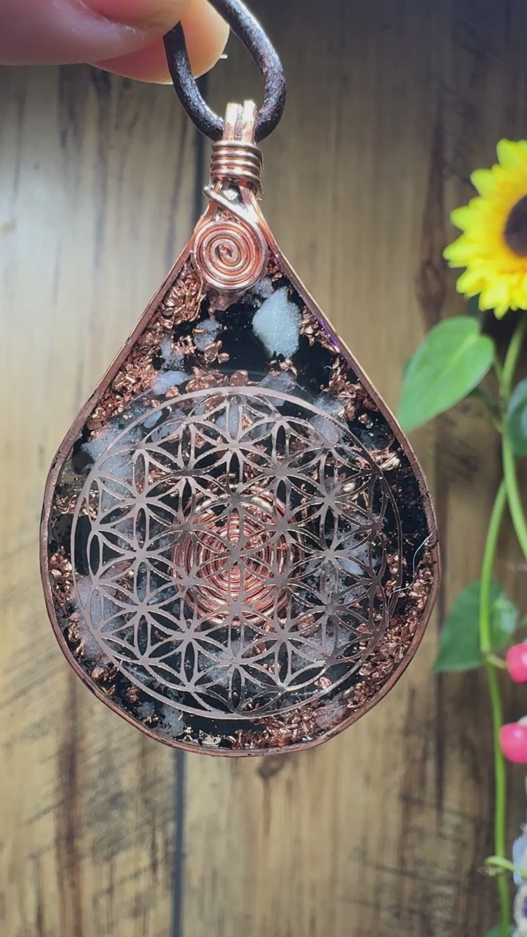 “Free Your Mind”(Glow)